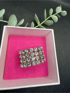 Silver Tone Crystal Rhinestone Stretch Cocktail Ring Statement Ring
